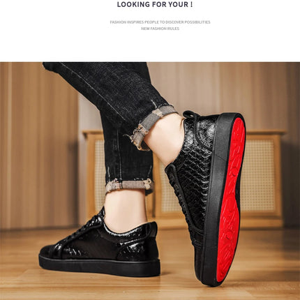 2026 Spring New Shoes for Men Leather Casual Shoes Fashion Pattern Flat Skateboard Shoes Street Cool Lace-up Sneaker