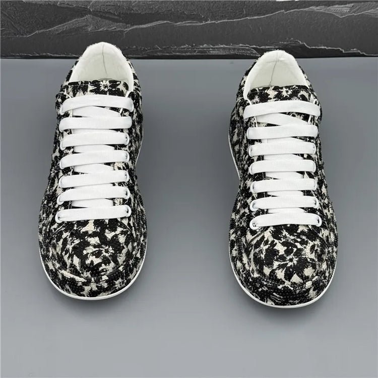 2026 New Rhinestone Spikes Flat Leather Shoes Fashion Men Embroidery Loafer Dress Smoking Slipper Casual Diamond Shoe 38-43