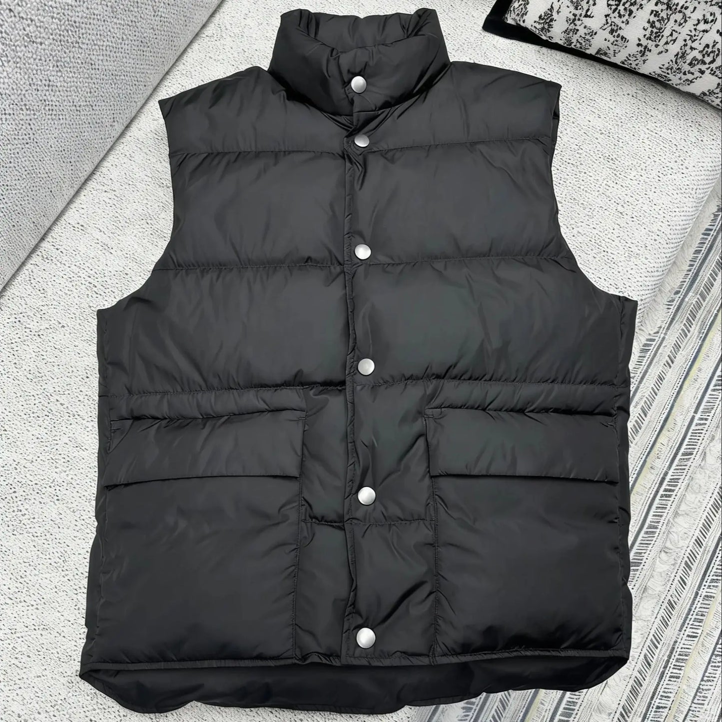 Men's Black Puffer Vest Stand Collar Snap Button Warm Winter Sleeveless Down Gilet