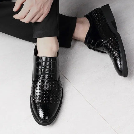 Sandali da uomo in pelle Pelle bovina traspirante Scava fuori Design Scarpe slip-on casual estive Comoda suola in gomma antiscivolo