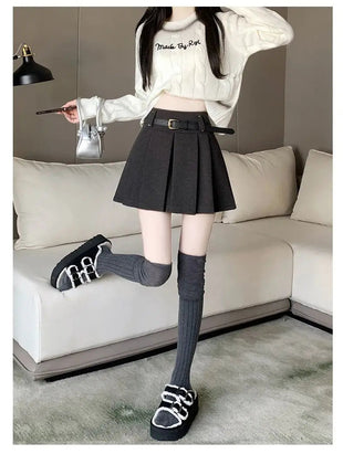 Autumn and Winter 2025 New High-waisted A-line Skirt College Style Sweet Versatile Woolen Pleated Skirt PlatiNum