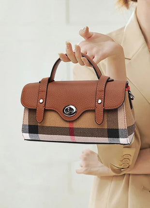 Borsa Mini Boston a Righe e Quadri in Tessuto con Finiture in Ecopelle, Chiusura a Giro e Torsione, Design con Patta, Borsa a Mano da Donna, a Tracolla, Portamonete