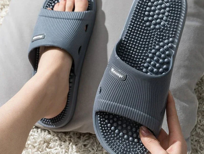 Pantofole da uomo in tinta unita da bagno sandali da massaggio antiscivolo da donna semplici scarpe da salute con fondo morbido Zapatillas Casa Hombre