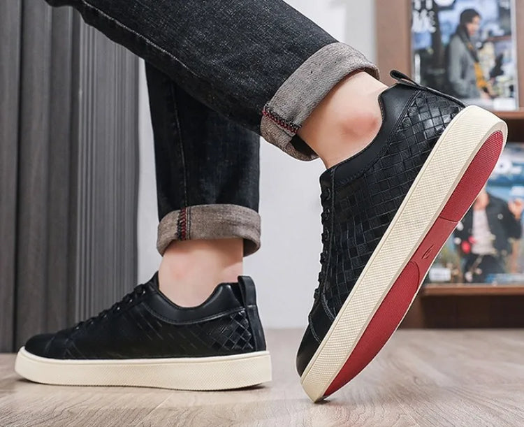 Men Woven Faux Leather Lace‑Up Skate Sneakers Low Top Flat Casual Shoes Retro Stitching Splicing Daily Outdoor Commuter Footwear