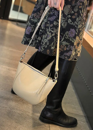 Nuova borsa in vera pelle, versatile borsa a tracolla piccola in pelle di vacchetta di alta qualità per donna
