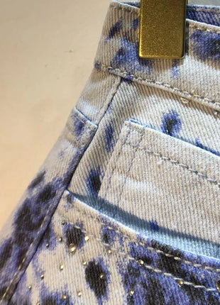 2025 Abiti estivi, Nuovi pantaloncini di jeans con bordo ruvido indossato a vita alta con perforazio