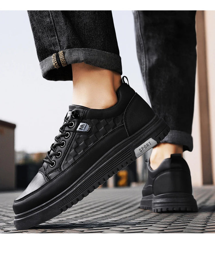 Men's Flat Casual Shoes Spring Breathable Soft-Sole Anti-Slip Outdoor Walking Shoes Youth Fashion White Shoes Sports Board Shoes