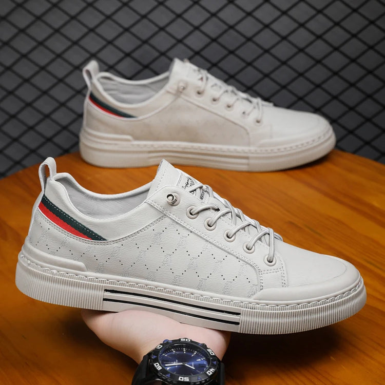 Men's lightweight skate shoes, everyday casual sneakers for men, colors: white and beige, sizes 39 to 46.