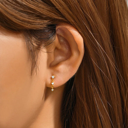 Orecchini con polsini piatti filettati con nappa tempestata di diamanti di nuovo stile, accessori per orecchie in stile europeo e americano. platinumshop