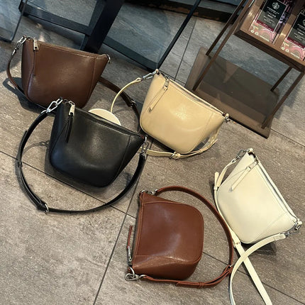 Nuova borsa in vera pelle, versatile borsa a tracolla piccola in pelle di vacchetta di alta qualità per donna