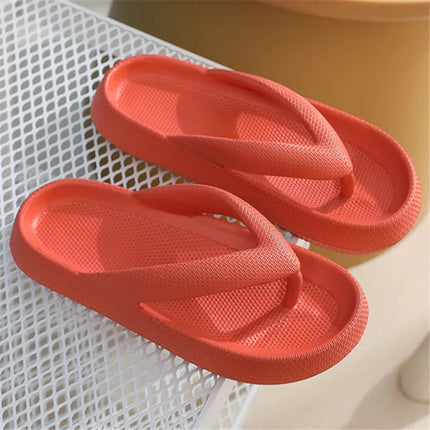 Infradito con plateau con suola morbida Donna 2025 Pantofole da spiaggia estive antiscivolo con nuvola Sandali da bagno con punta a clip con suola spessa da donna