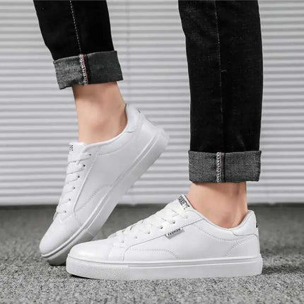 Men Shoes Sneakers 2022 New Summer White Fashion Board White Men's Zapatillas Hombre Chaussure Homme