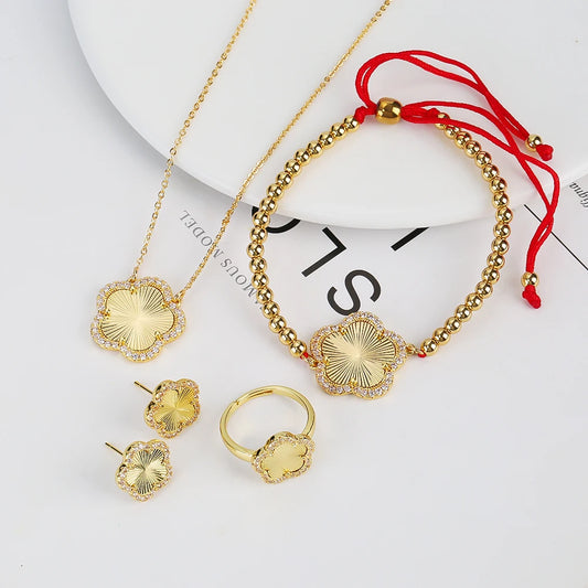 Slmple e Fashlonable New Womens Flve leaf Flower Set di gioielli placcati in oro temperamento llght luxury Hlgh Quallty collana