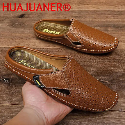 Nuove pantofole da uomo in vera pelle estate traspirante Casual muli mezze scarpe leggere per uomo mocassini da guida antiscivolo all'aperto uomo
