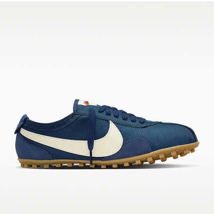 Scarpe sportive basse da donna Nike originali Moon Shoe, modello IW0955-400, dal design alla moda.