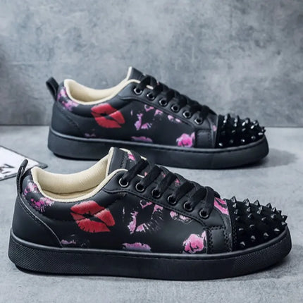 Fashion Trend Couples Casual Sneakers Red Sole Rivet Board Shoes for Men High Quality Man's Leather Sneakers for Men Women Shoes