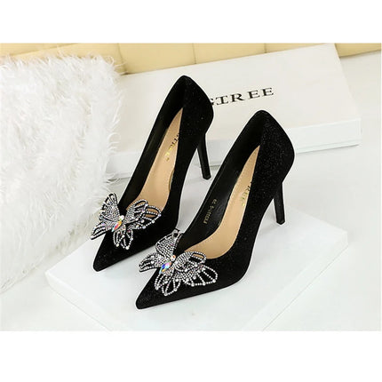 Tacchi sottili in pelle scamosciata stile europeo americano di lusso leggero ed elegante per banchetti Scarpe da donna con grandi fiocchi alla moda con tacchi altissimi