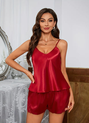 Set di indumenti da notte estivi di lusso in pizzo a V profondo senza schienale sexy Set pigiama in raso morbido per donna Comodo canottiera e pantaloncini a maniche corte
