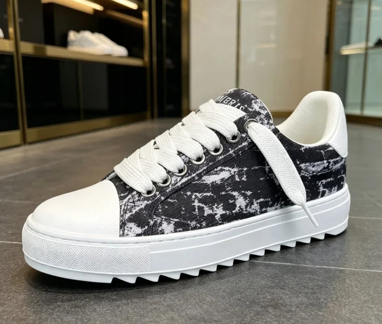 Luxury Fashion Casual Sports Sneakers Comfort Breathable Unisex Trendy Shoes