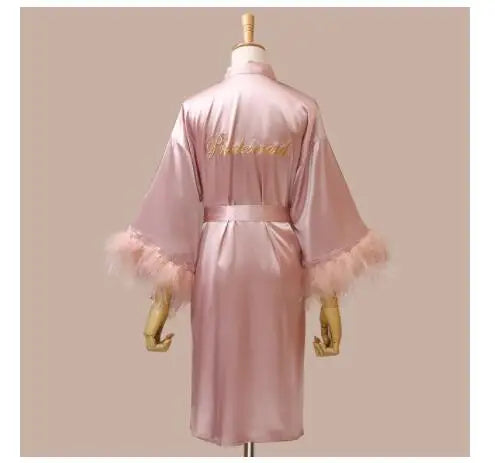 Donna piuma sposa damigella d'onore abito da sposa raso Kimono accappatoio abito da notte ricamo lettera camicia da notte scollo a v Lingerie