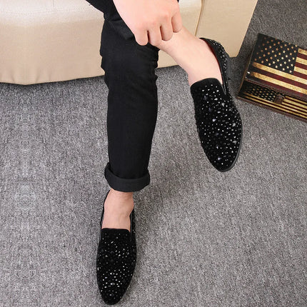 Scarpe eleganti da uomo Mocassini neri a punta di lusso Scarpe con paillettes in metallo denim Scarpe da sposa per feste da uomo di alta qualità Novità