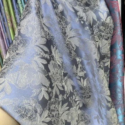 Tessuto jacquard con motivo peonia in rilievo bicolore al metro per gonne, pigiami, cucito, tessuto Hanfu stampato, delicato sulla pelle, sottile e morbido