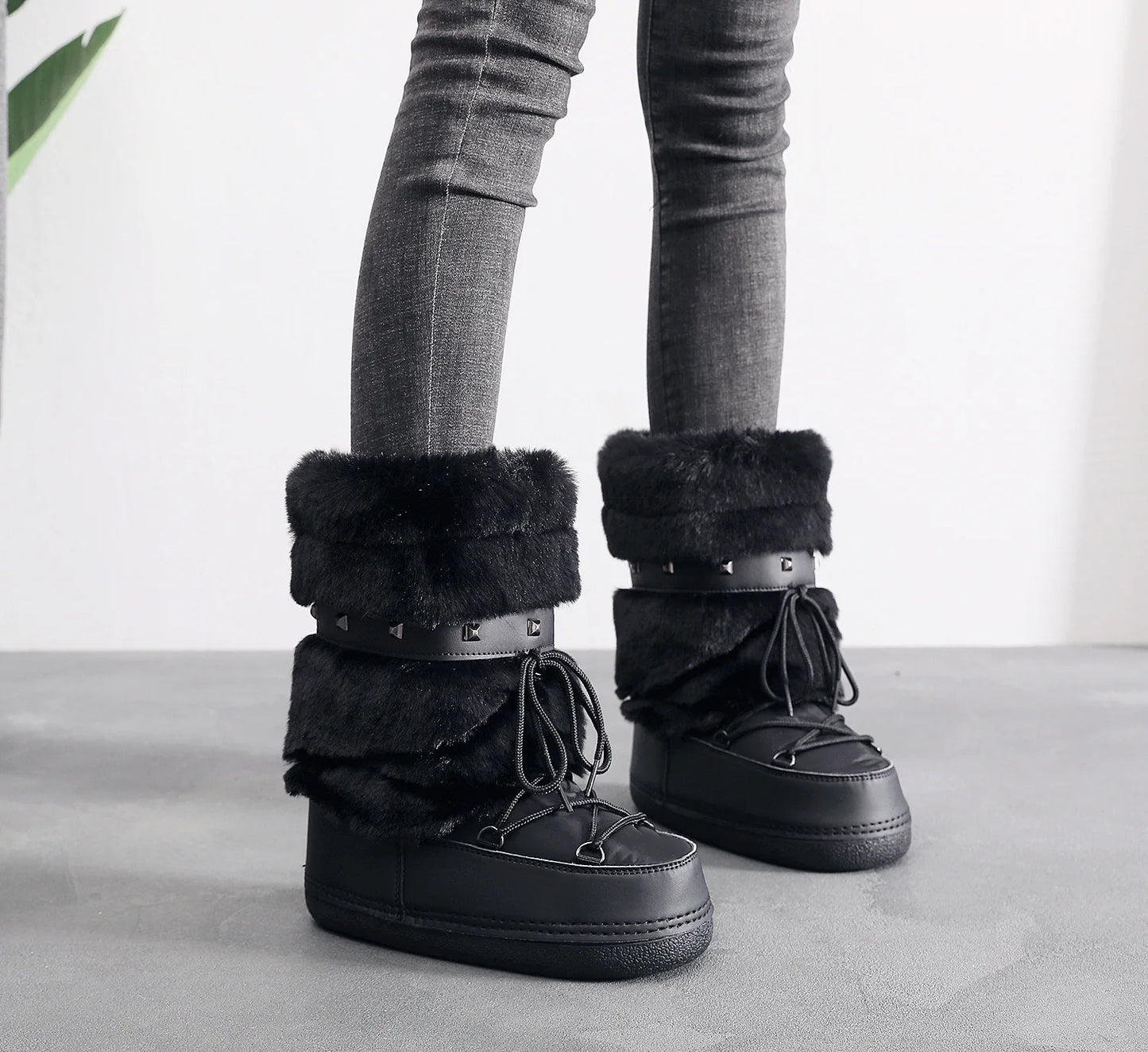 Women's Furry Boots New Warm Skiing Winter Boots Women Space Boots Trendy Ladies Winter Shoes Non-slip Girls Snow Boots