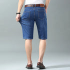 Pantaloncini di jeans da uomo nuovi estivi Moda colore chiaro Casual allentato multi-tasca pantaloni dritti da cinque minuti pantaloncini elastici al ginocchio