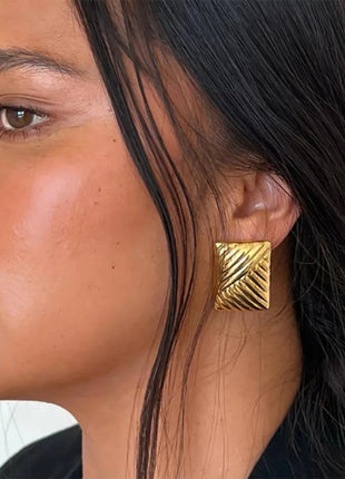 Orecchini a Perno Geometrici a Forma di C Multistrato Placcati in Oro 18K, Antiruggine, in Acciaio Inossidabile per Donne platinumshop