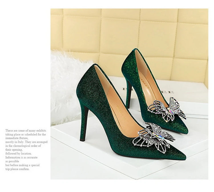 Tacchi sottili in pelle scamosciata stile europeo americano di lusso leggero ed elegante per banchetti Scarpe da donna con grandi fiocchi alla moda con tacchi altissimi