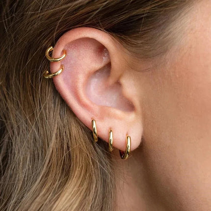 2 pezzi piccoli orecchini a cerchio piccoli Huggie in acciaio inossidabile per le donne cerchio rotondo punk unisex orecchini rock gioielli penetranti della cartilagine PlatiNum