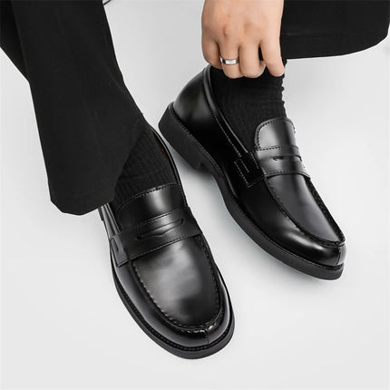 Scarpe casual fatte a mano Scarpe slip-on di vendita calde Mocassini eleganti da uomo in pelle Mocassini comodi di lusso Scarpe da lavoro da passeggio maschili