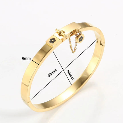 Set di gioielli di moda di lusso in acciaio inossidabile Set di gioielli da donna dorati Bracciale con ciondolo a forma di fiore Anelli per uomo Set di gioielli da donna regalo platinumshop