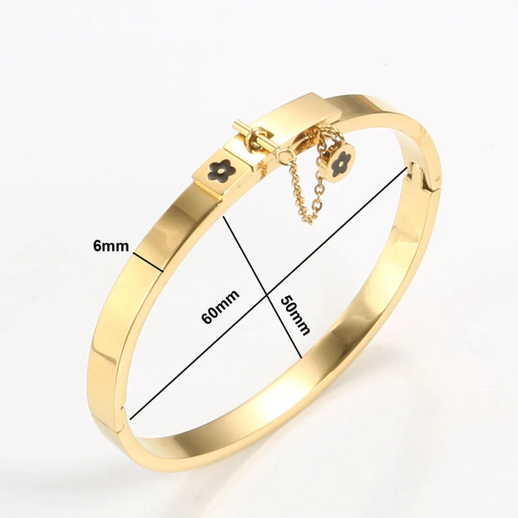 Set di gioielli di moda di lusso in acciaio inossidabile Set di gioielli da donna dorati Bracciale con ciondolo a forma di fiore Anelli per uomo Set di gioielli da donna regalo platinumshop