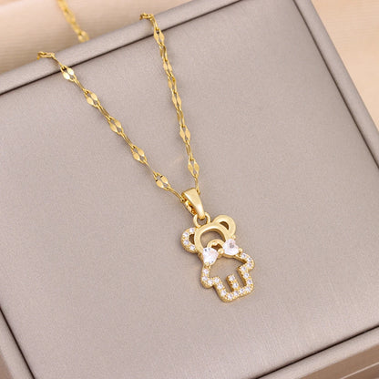 Nuova collana con ciondolo in cristallo di zircone alla moda per le donne Commercio all'ingrosso di gioielli con catena clavicola in acciaio inossidabile color oro dolce femminile