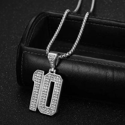 Hip Hop Iced Out Bling Football 10 ciondolo Statement collana sportiva in acciaio inossidabile Color oro maschile per gioielli da donna e uomo