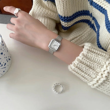 Orologio al quarzo semplice di marca per donna Orologi da donna regalo di lusso retrò Orologi da polso con cinturino in acciaio inossidabile regolabile con quadrante piccolo platinumshop
