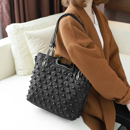 2025 new Genuine Leather Women's Handbags Fashion Soft Lady Tote Bag Shoulder Messenger Bag Large Capacity Portable Rivet Bags