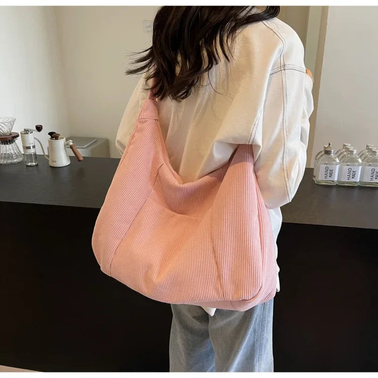 New Large Capacity Casual Crossbody Bag Simple Artistic Commuter Student Single Shoulder Bag Outdoor Leisure Women's Tote Bag PlatiNum