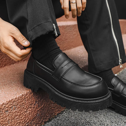 Mocassini STRONGSHEN scarpe da uomo in pelle con suola spessa scarpe da lavoro formali nere in stile britannico scarpe Casual Slip-On di lusso di moda