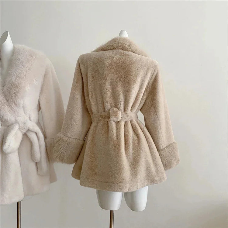 Winter Luxury Women Faux Furs Jackets Coats With Belt Elegant Waist Hugging Slimming Fur Big Collar Thickened Warm Outerwear