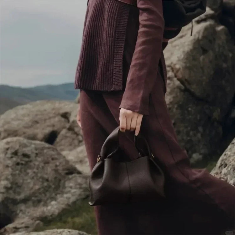 Borsa a Tracolla da Donna di Alta Gamma Autunno/Inverno 2025 – Design con Motivo Lychee e Tracolla a Nuvola