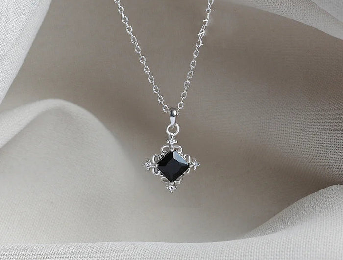 VOQ Silver Color Black Square Necklace Women's Fashion Temperament Birthday Student Friendship Gift Jewelry Necklace for Women PlatiNum