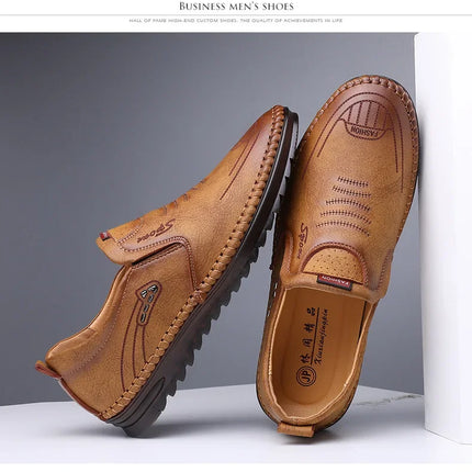 Scarpe da uomo di alta qualità Calzature in pelle fatte a mano Scarpe da lavoro casual da uomo Scarpe da ginnastica da viaggio con suola morbida per esterni Mocassini di marca