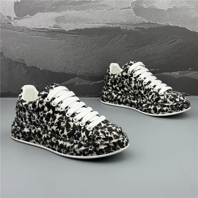 2026 New Rhinestone Spikes Flat Leather Shoes Fashion Men Embroidery Loafer Dress Smoking Slipper Casual Diamond Shoe 38-43