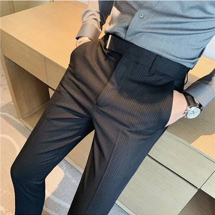 Pantaloni da abito da uomo primavera autunno Moda stile britannico Business Office Pantaloni eleganti da uomo Pantaloni da uomo slim fit a righe di alta qualità