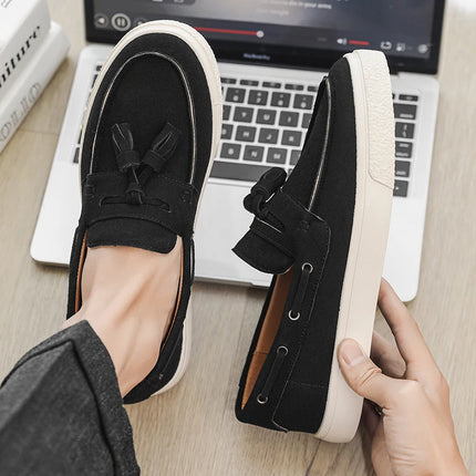 Mocassini fatti a mano in pelle scamosciata per il tempo libero Passeggiata Scarpe casual maschili Nuovo design Casual Slip on Flats Scarpe da guida versatili Mocassini