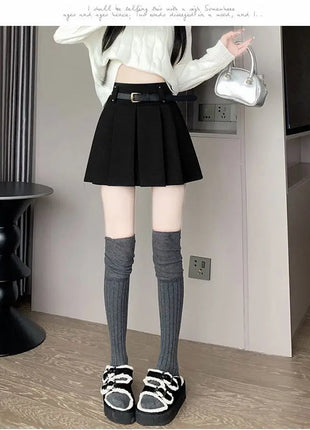 Autumn and Winter 2025 New High-waisted A-line Skirt College Style Sweet Versatile Woolen Pleated Skirt PlatiNum