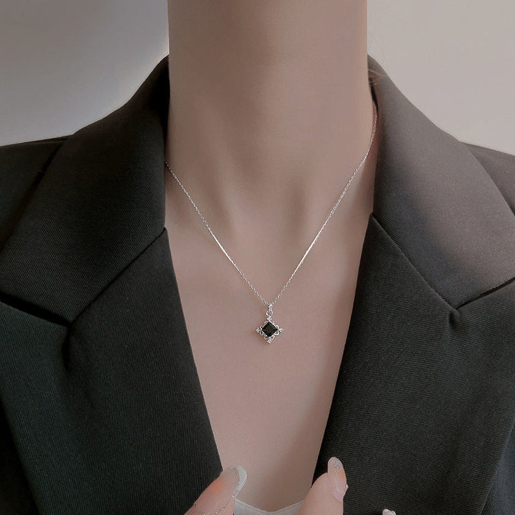 VOQ Silver Color Black Square Necklace Women's Fashion Temperament Birthday Student Friendship Gift Jewelry Necklace for Women PlatiNum