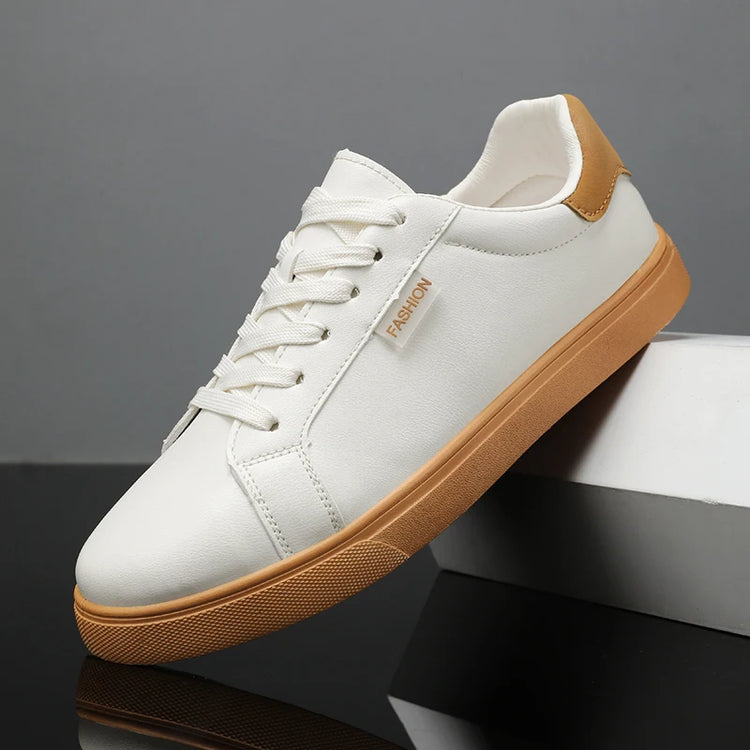 Skateboarding Shoes Men Flat Comfortable Leather Casual Vulcanized Shoes Trendy Classic Breathable Cheap Sneakers Man Plus Size